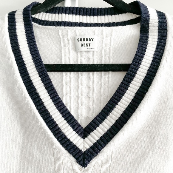 SUNDAY Best Cropped Sweater Vest - Picture 2 of 11